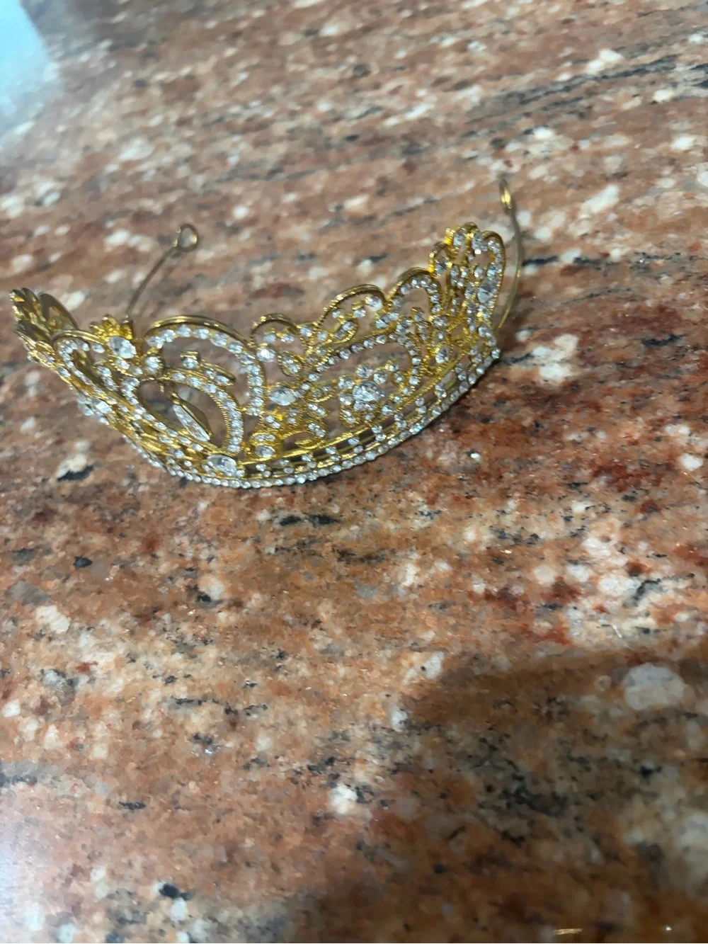 N/A elegant gold